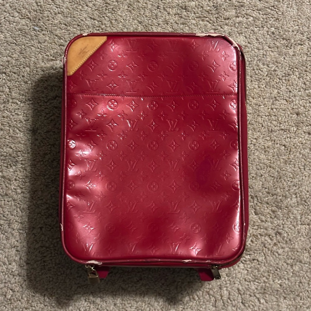 LOUIS VUITTON Red Vernis Pegase Suitcase Carry-On
